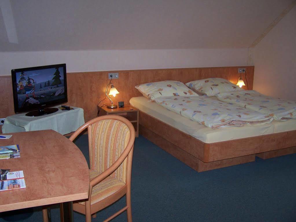 Mein Vierjahreszeiten Hotel Garni Superior Санкт-Андреасберг Екстер'єр фото